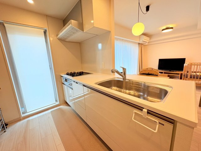 プレサンスロジェ京都西大路のキッチン