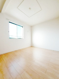 アルページュの洋室