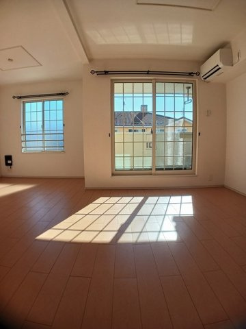 サンロードカドイケ　Ｂの居間・リビング