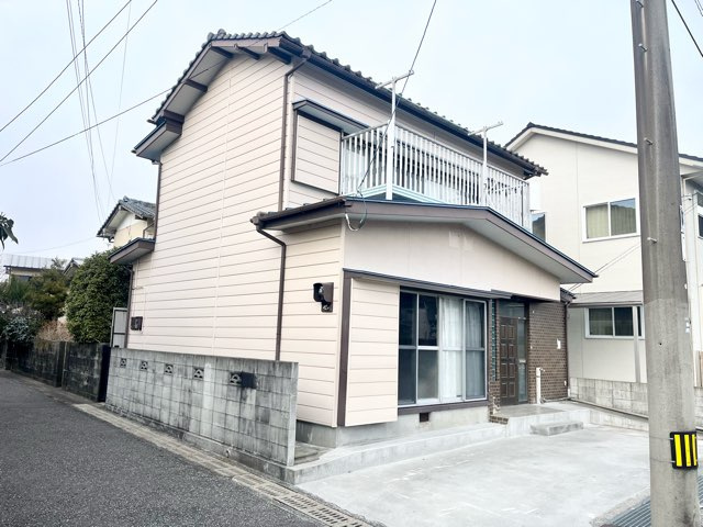 「眺望良好」高知市東石立町　中古住宅の外観|外観は落ち着いています。