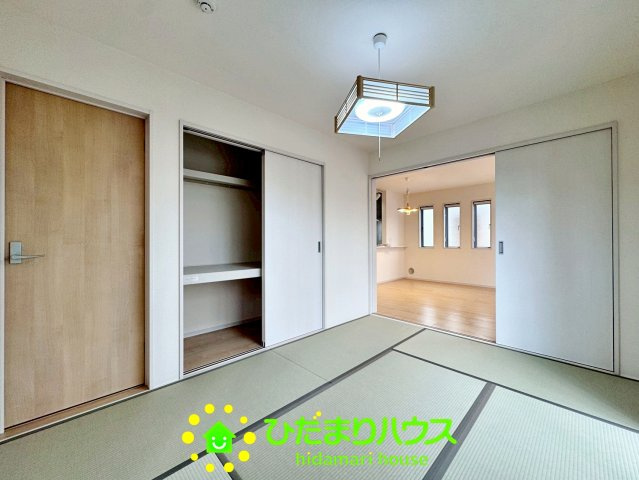 杉戸町下高野　中古一戸建ての収納