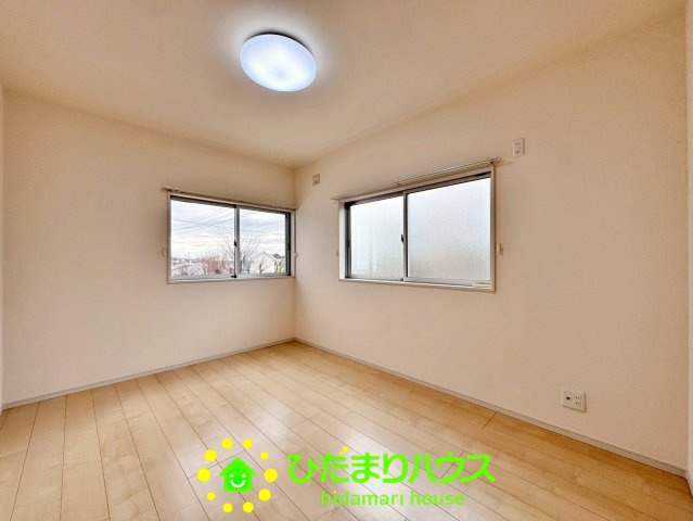 杉戸町下高野　中古一戸建ての子供部屋