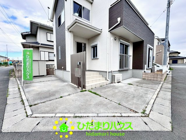 杉戸町下高野　中古一戸建ての駐車場