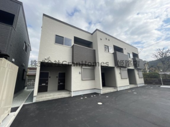 Brise HIMEJI HIGASHI