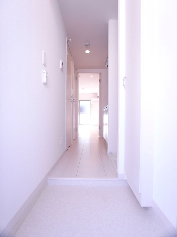 リブリ・ALBEROの玄関