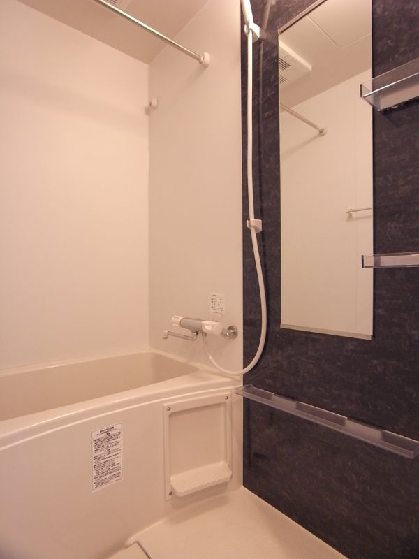 リブリ・ALBEROの浴室