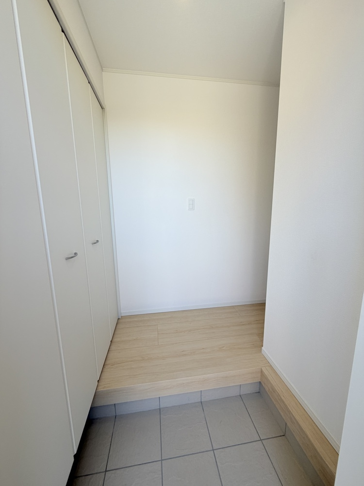 島内第4　の玄関