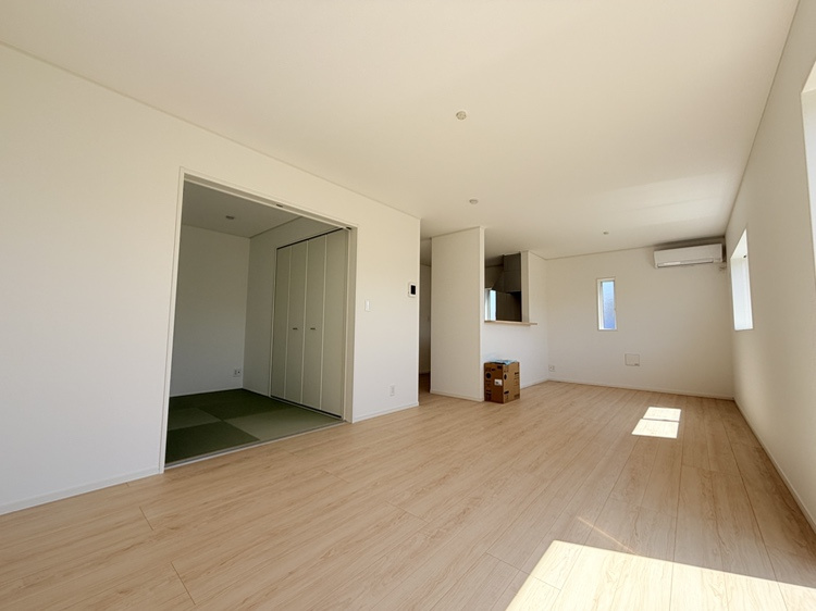 島内第4　の居間・リビング