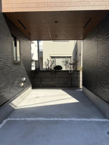 茅ヶ崎市東海岸北4丁目　敷地広々新築戸建ての駐車場