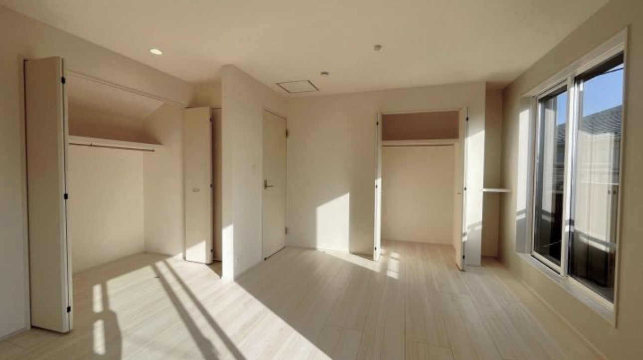 茅ヶ崎市東海岸北4丁目　敷地広々新築戸建ての洋室