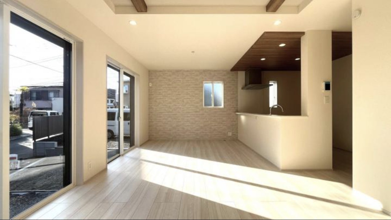 茅ヶ崎市東海岸北4丁目　敷地広々新築戸建ての居間・リビング