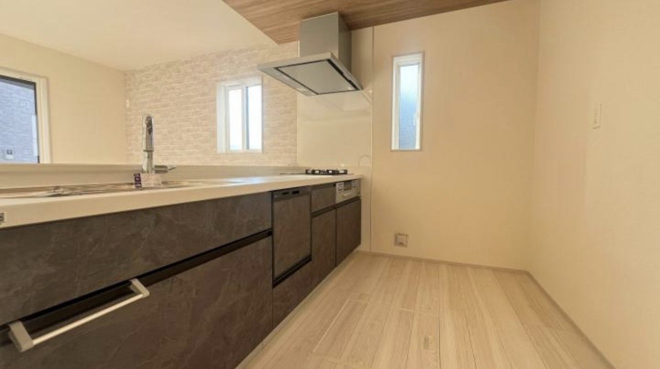 茅ヶ崎市東海岸北4丁目　敷地広々新築戸建てのキッチン