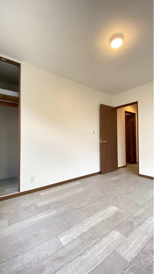 甲子園網引町中古戸建の洋室