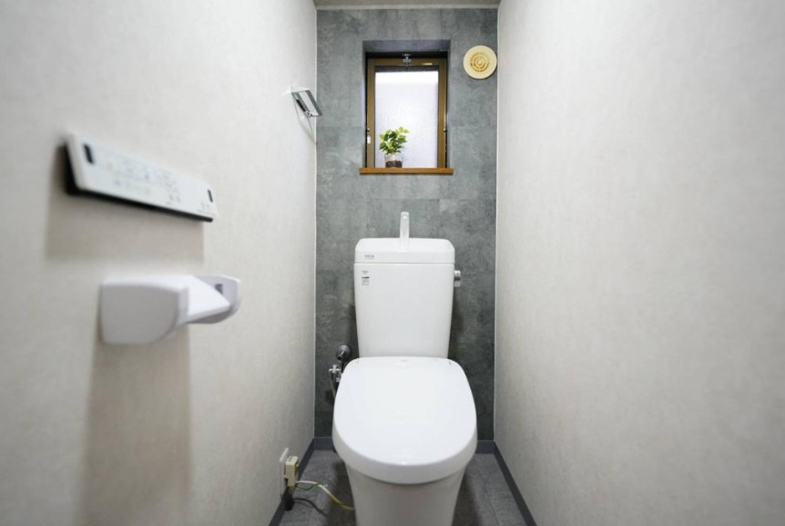 甲子園網引町中古戸建のトイレ