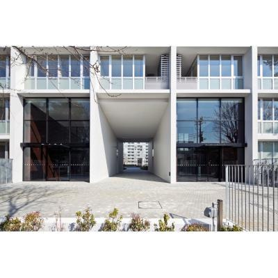 ガーデニエール砧　WESTのエントランス