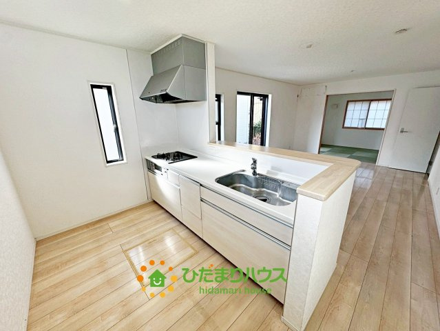 幸手市中５丁目　中古一戸建てのキッチン