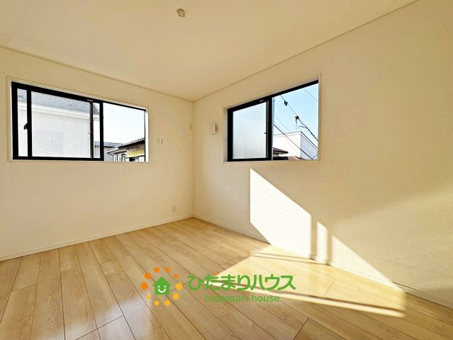 幸手市中５丁目　中古一戸建ての洋室