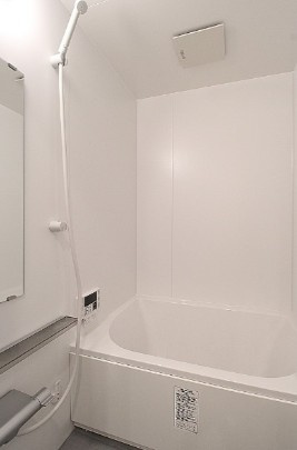 ORIENTAL APARTMENTの浴室
