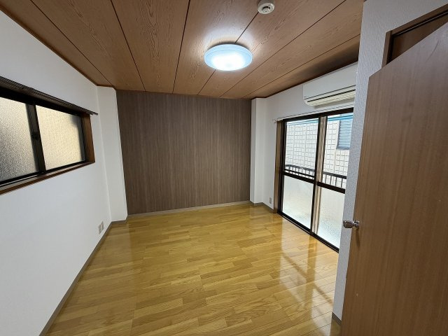 高橋ハイツの居間・リビング