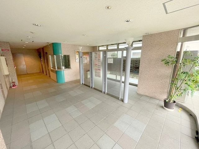 第12高光マンションのエントランス