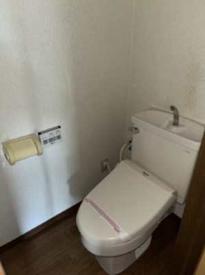 【トイレ】 | 森脇ビル | 同間取り別部屋写真です。