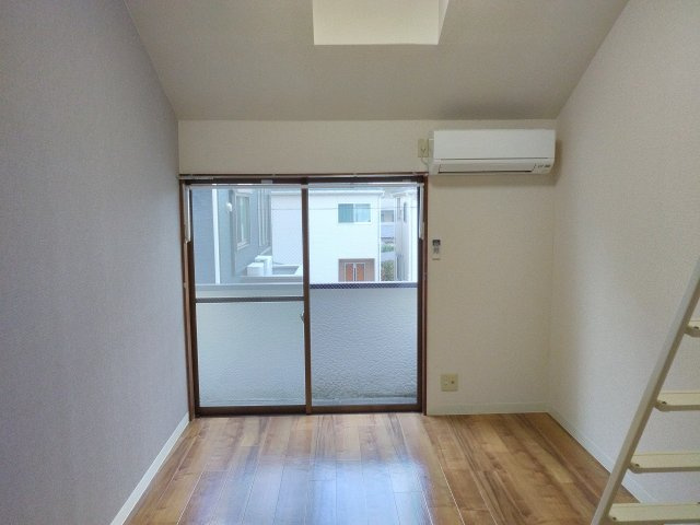 ルミエールミタの居間・リビング|南向きのお部屋です