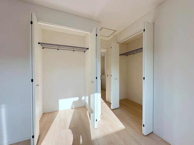 ●安佐北区落合南3丁目No.1の収納|2階8.5帖主寝室のクローゼット☆