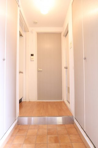 ルミエール上高丸の玄関