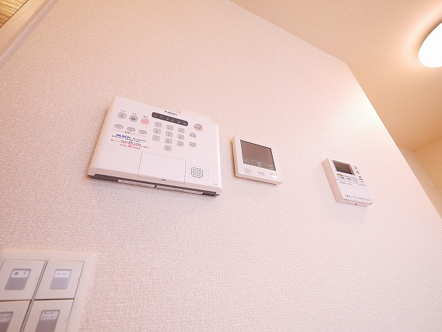 シャン　ドゥ　フルールのセキュリティ|モニター付きインターホンです