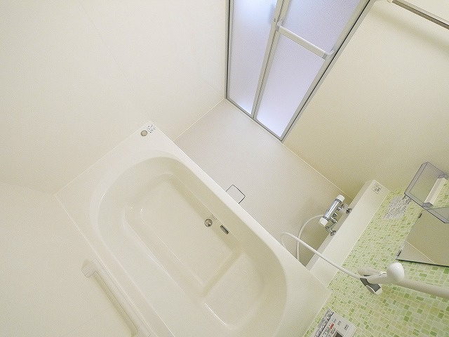 シャン　ドゥ　フルールの浴室|落ち着いた空間のお風呂です