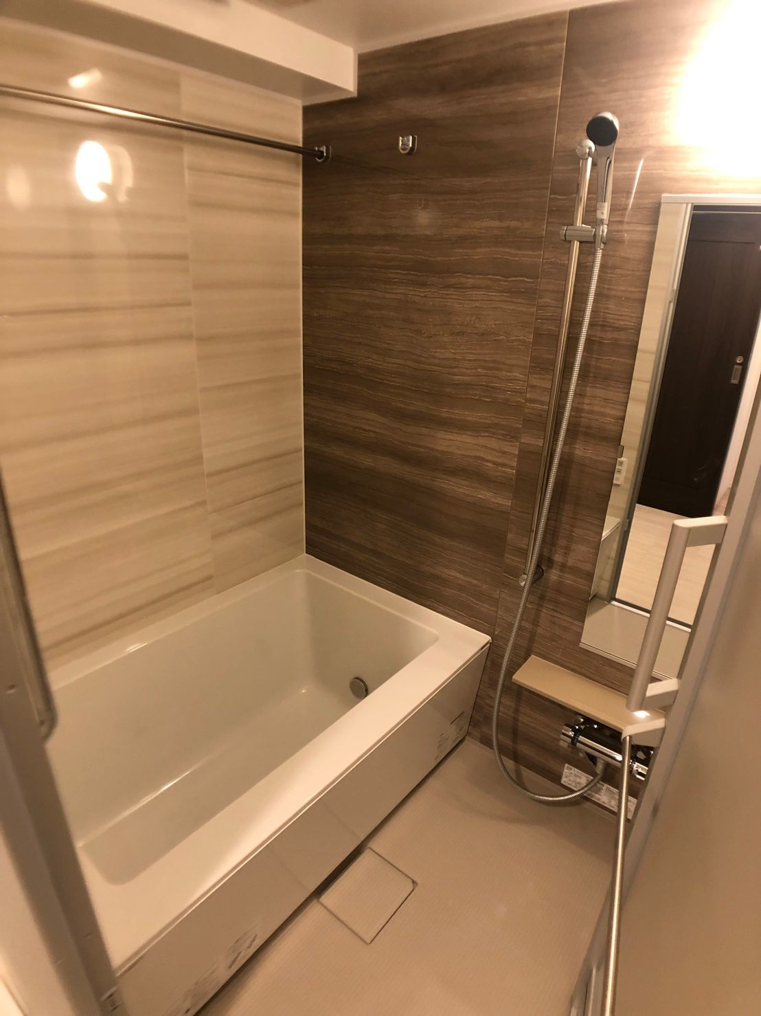 オークレジデンス亀沢の浴室|別部屋画像です