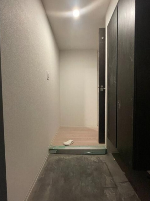 オークレジデンス亀沢の玄関|別部屋画像です