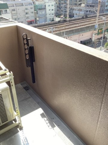 オークレジデンス亀沢のバルコニー|別部屋画像です