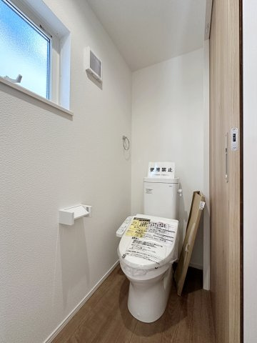 西区古江西町のトイレ|2階ウォシュレットトイレ☆