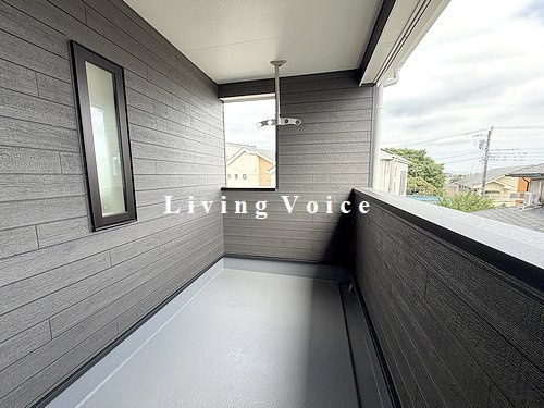 【バルコニー】 | 【仲介手数料０円】伊勢原市沼目第26　新築一戸建て　全2棟 | 伊勢原市沼目第26　新築一戸建て　全2棟