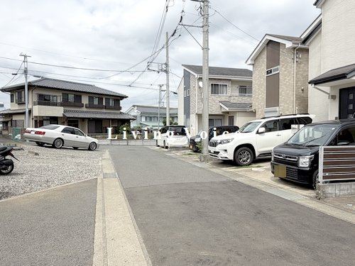 【前面道路含む現地写真】 | 【仲介手数料０円】伊勢原市沼目第26　新築一戸建て　全2棟 | 伊勢原市沼目第26　新築一戸建て　全2棟