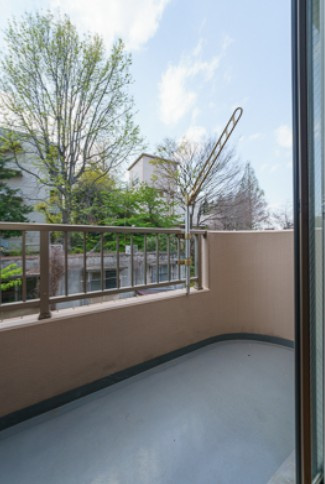 【バルコニー】