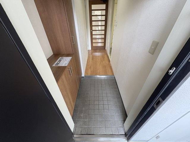 ベルダ鈴蘭台の玄関