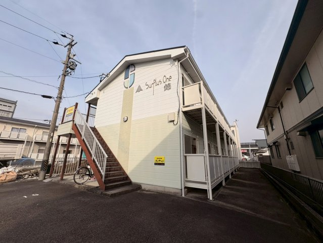 Surplus　One　錦の外観