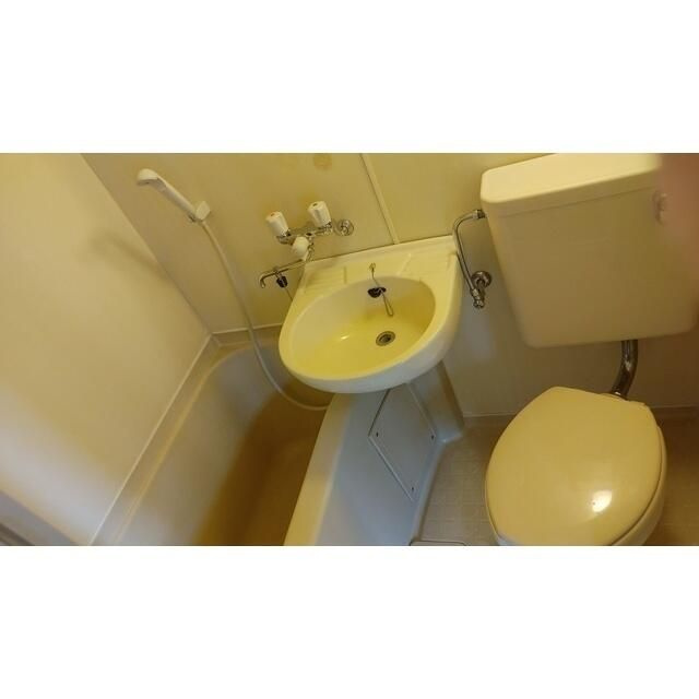 プロスペリタ池袋の浴室