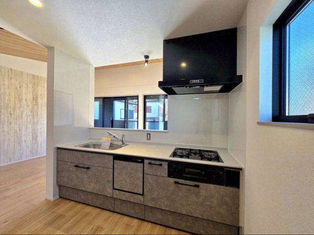 茅ヶ崎市小和田1丁目　新築戸建のキッチン