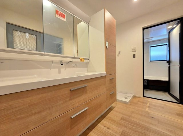 茅ヶ崎市小和田1丁目　新築戸建の独立洗面台