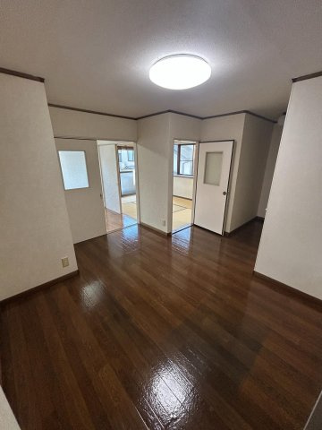 メゾン寿香の居間・リビング