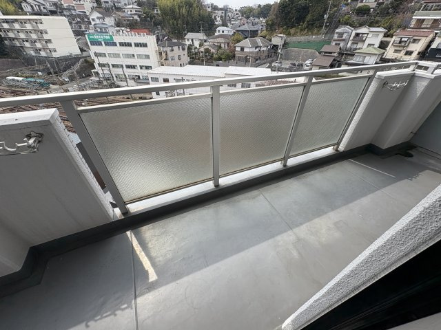 ベルダ鈴蘭台のバルコニー
