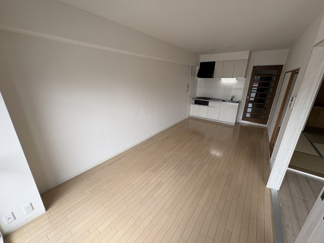 ベルダ鈴蘭台の居間・リビング