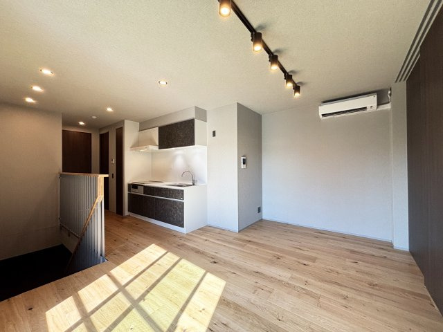 【居間・リビング】 | アローズ茗荷谷 | 9.2帖洋室