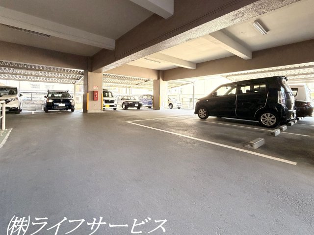 【駐車場】 | コボリマンション東三国 | 駐車場