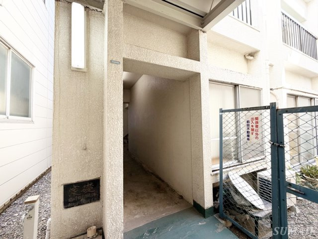 前田マンションのエントランス|マンションのエントランスにつきます☆