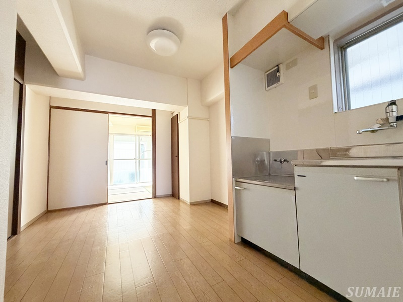 前田マンションの居間・リビング|7帖のリビングです☆