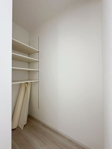 ●佐伯区美の里1丁目の収納|パントリー収納☆
食材ストックなどを収納するのに便利です！